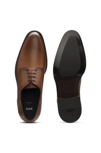 Derby-Schuhe aus strukturiertem und glattem Leder