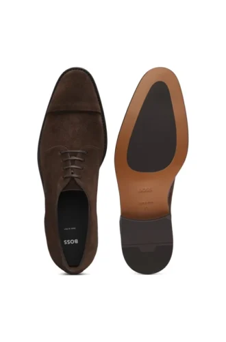 Derby-Schuhe aus Wildleder mit Zehenkappe