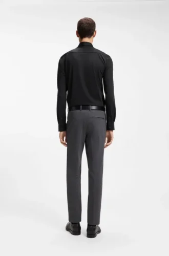 Funktionales, elastisches Slim-Fit-Hemd aus strukturiertem Jersey