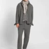 Gebürstete, konisch geschnittene Hose aus Stretch-Flanell Gebürstete, konisch geschnittene Hose aus Stretch-Flanell