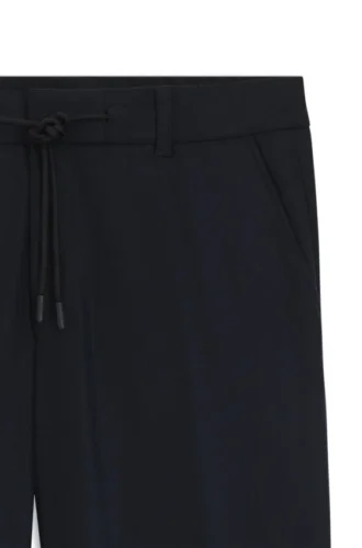 Gebürstete, konisch geschnittene Hose aus Stretch-Flanell