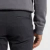 Gemusterte Slim-Fit-Hose aus Stretchstoff