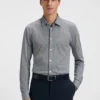 Gemustertes Slim-Fit-Hemd aus Flex-Weave-Stoff Gemustertes Slim-Fit-Hemd aus Flex-Weave-Stoff