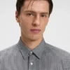 Gemustertes Slim-Fit-Hemd aus Flex-Weave-Stoff Gemustertes Slim-Fit-Hemd aus Flex-Weave-Stoff