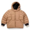Gepolsterte Kinderjacke mit Logo-Applikation in Gummioptik
