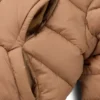 Gepolsterte Kinderjacke mit Logo-Applikation in Gummioptik