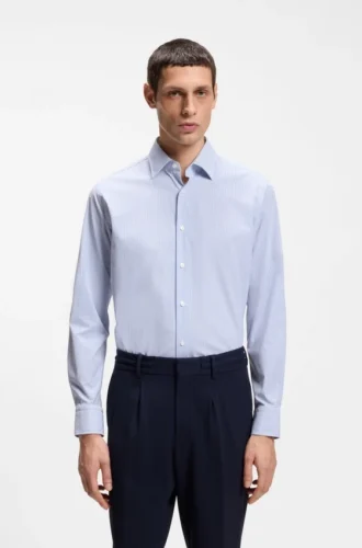 Gestreiftes Hemd in Regular-Fit aus Performance-Stretch-Material