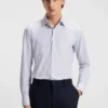Gestreiftes Slim-Fit-Hemd aus Performance-Stretch-Material Gestreiftes Slim-Fit-Hemd aus Performance-Stretch-Material