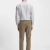 Gestreiftes Slim-Fit-Hemd aus Performance-Stretch-Material Gestreiftes Slim-Fit-Hemd aus Performance-Stretch-Material