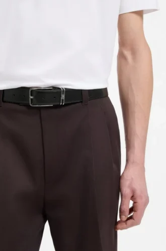 Gürtel aus genarbtem Leder mit gunmetal-farbener Schnalle