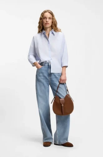 Hellblaue Jeans mit weitem Bein aus festem Denim