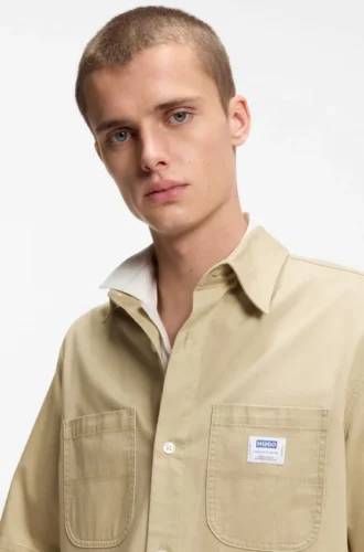Hemd in Oversize-Passform aus Slub-Baumwolle mit aufgesetzten Taschen