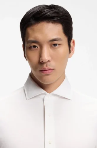 Hemd in Slim-Fit-Passform aus einer in Italien hergestellten Baumwollmischung