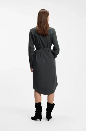 Hemdkleid aus sandgewaschenem Stoff