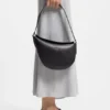 Hobo-Tasche mit Double-B-Monogramm-Anhänger Hobo-Tasche mit Double-B-Monogramm-Anhänger