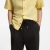 Hose in Modern-Fit aus Stretch-Baumwoll-Seersucker