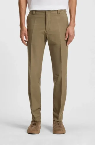 Hose mit geradem Schnitt aus Twill aus Baumwollmischung