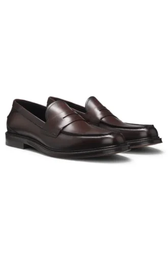 In Italien gefertigte Loafer aus weichem Leder