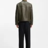 Jacke aus genarbtem Leder in schmaler Passform
