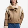 Jacke mit abnehmbaren Ärmeln aus Kunstlammfell