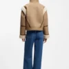 Jacke mit abnehmbaren Ärmeln aus Kunstlammfell