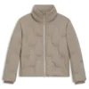 Jacke mit übereinanderliegenden Logos und wasserabweisender Ausrüstung