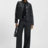 Jacke mit geometrischem Print aus festem Denim Jacke mit geometrischem Print aus festem Denim