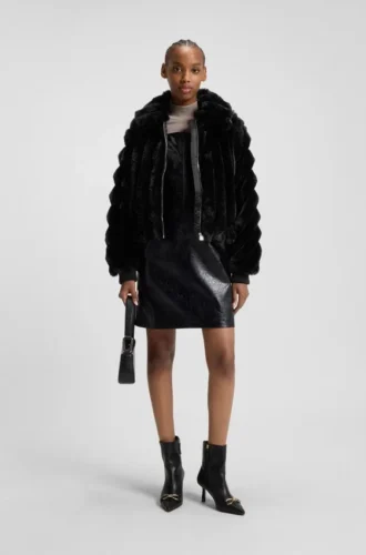 Jacke mit verstellbarem Saum aus Kunstfell