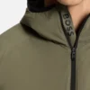 Jacke mit verstellbarem Saum und wasserabweisender Ausrüstung