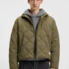 Jacke mit Zwiebel-Steppmuster und wasserabweisender Ausrüstung