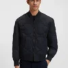 Jacke mit Zwiebel-Steppmuster und wasserabweisender Ausrüstung