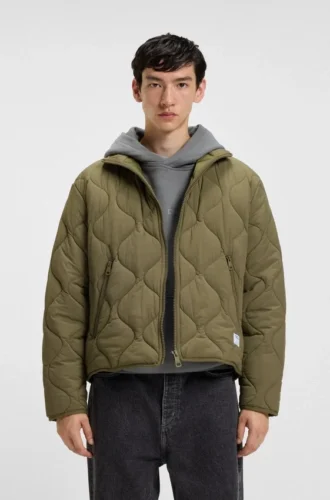 Jacke mit Zwiebel-Steppmuster und wasserabweisender Ausrüstung