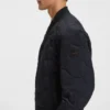 Jacke mit Zwiebel-Steppmuster und wasserabweisender Ausrüstung