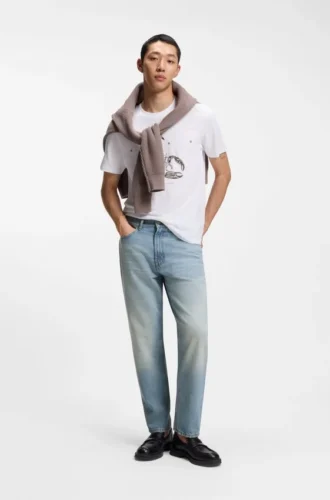 Jeans in lockerer, konisch zulaufender Passform aus hellblauem Denim