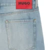 Jeans in lockerer, konisch zulaufender Passform aus hellblauem Denim Jeans in lockerer, konisch zulaufender Passform aus hellblauem Denim