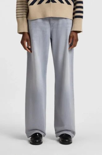 Jeans in lockerer Passform aus grau-blauem Denim