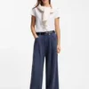 Jeans in lockerer Passform mit weitem Bein