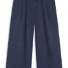 Jeans in lockerer Passform mit weitem Bein