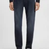 Jeans in Maine-Blau mit Regular-Fit aus gestricktem Denim