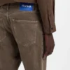 Jeans in Regular-Fit aus gewaschenem Denim