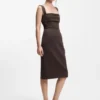 Jerseykleid in schmaler Passform mit Lagen-Detail