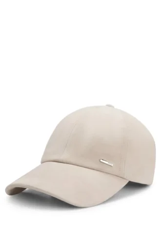 Kappe mit Logo-Niete aus Wildleder