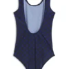 Kinder-Badeanzug mit Monogramm und tiefem Rückenausschnitt Kinder-Badeanzug mit Monogramm und tiefem Rückenausschnitt