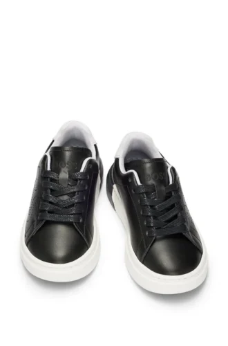 Kinder-Schnürschuhe mit perforiertem Logo
