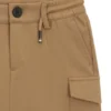 Kinder-Shorts mit Kordelzug in der Taille aus Stretchstoff Kinder-Shorts mit Kordelzug in der Taille aus Stretchstoff