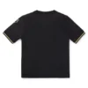 Kinder-T-Shirt aus Stretchstoff mit gestickten Aufnähern Kinder-T-Shirt aus Stretchstoff mit gestickten Aufnähern