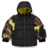 Kinderjacke mit Camouflage-Akzenten aus Sherpa Kinderjacke mit Camouflage-Akzenten aus Sherpa