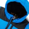 Kinderjacke mit Kapuze und Logo-Details Kinderjacke mit Kapuze und Logo-Details