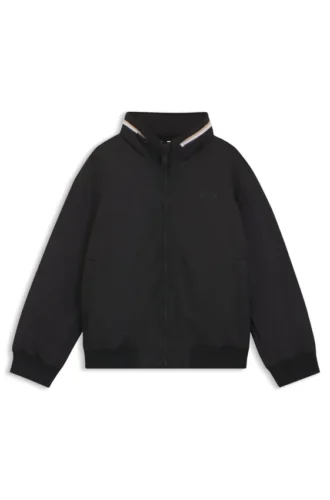 Kinderjacke mit verstaubarer Kapuze