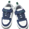 Kindersneaker aus verschiedenen Materialien mit Mesh-Zunge